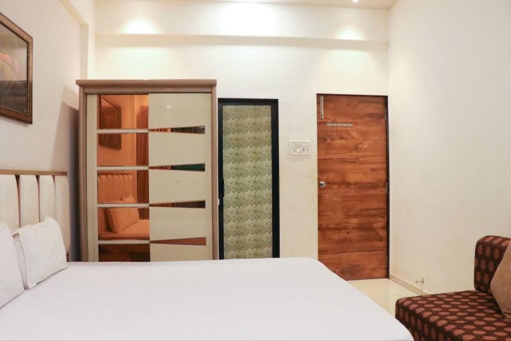 Stayhaven Aqua With Pvt Theatre & Pool Mumbai Exterior foto